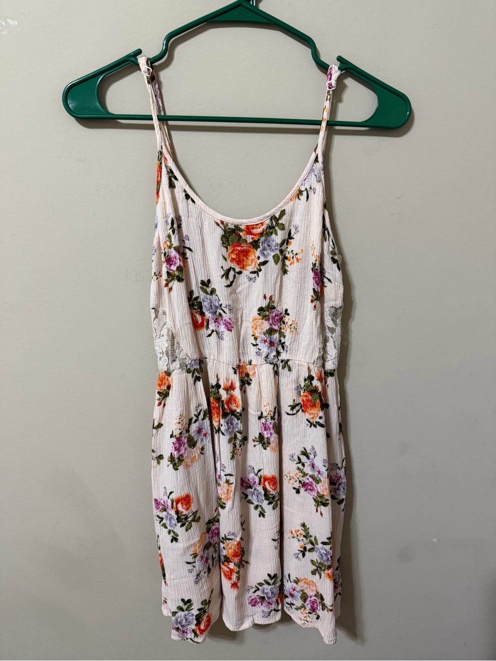 Mimi Chica Cream Floral Casual Sundress lace sides girls medium casual